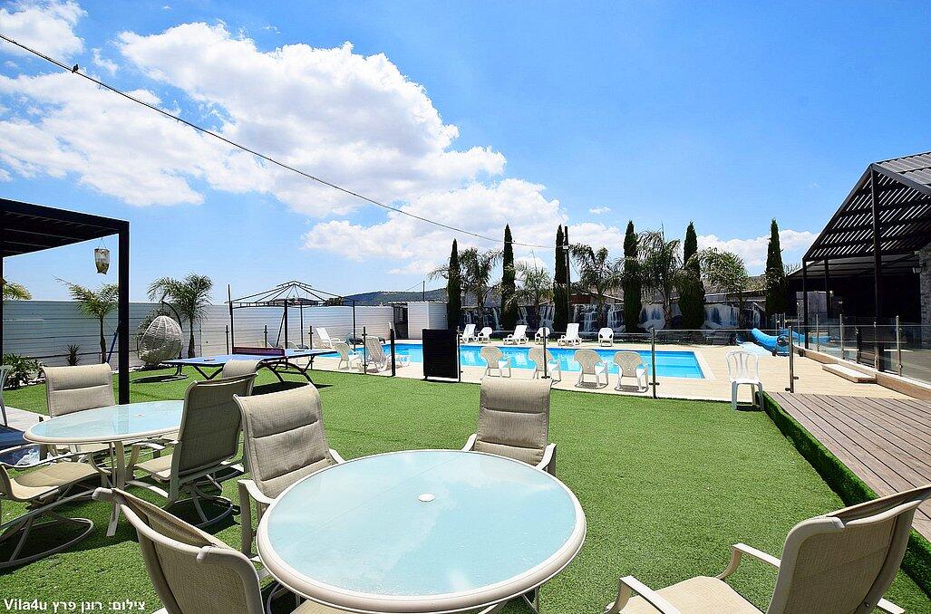 אחוזת לי-אור Li-Or צפון  17  נופש - וי פור ויקיישן - V for Vacation