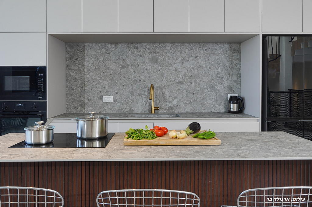 וילה סירקל – Villa Circle צפון  33  נופש - וי פור ויקיישן - V for Vacation