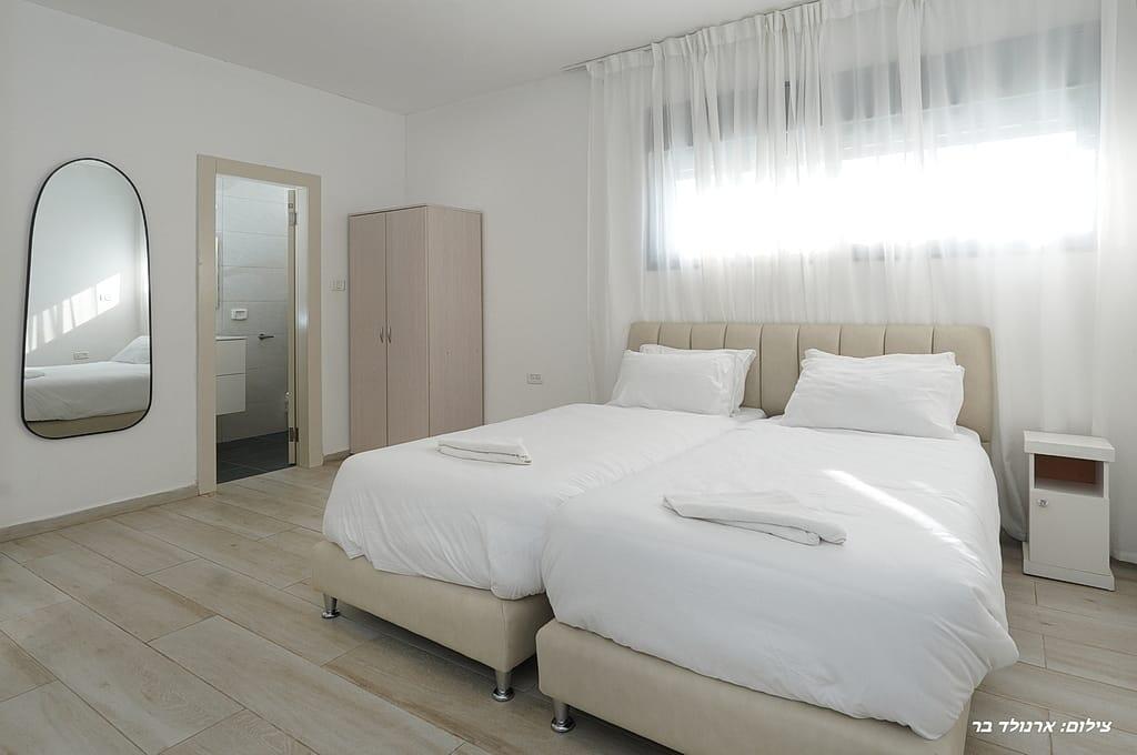 וילה דקל כחול צפון  22  נופש - וי פור ויקיישן - V for Vacation