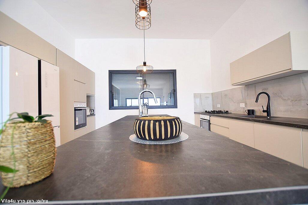 אחוזת אברהם בוטיק מרכז  12  נופש - וי פור ויקיישן - V for Vacation