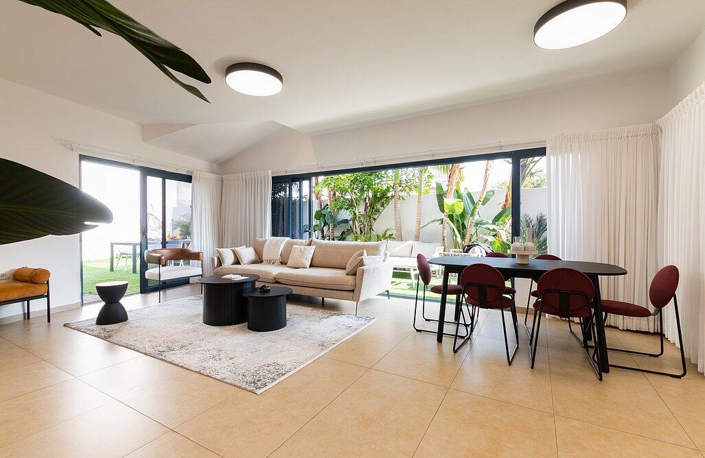 וילה על הים בראשון מרכז  7  נופש - וי פור ויקיישן - V for Vacation