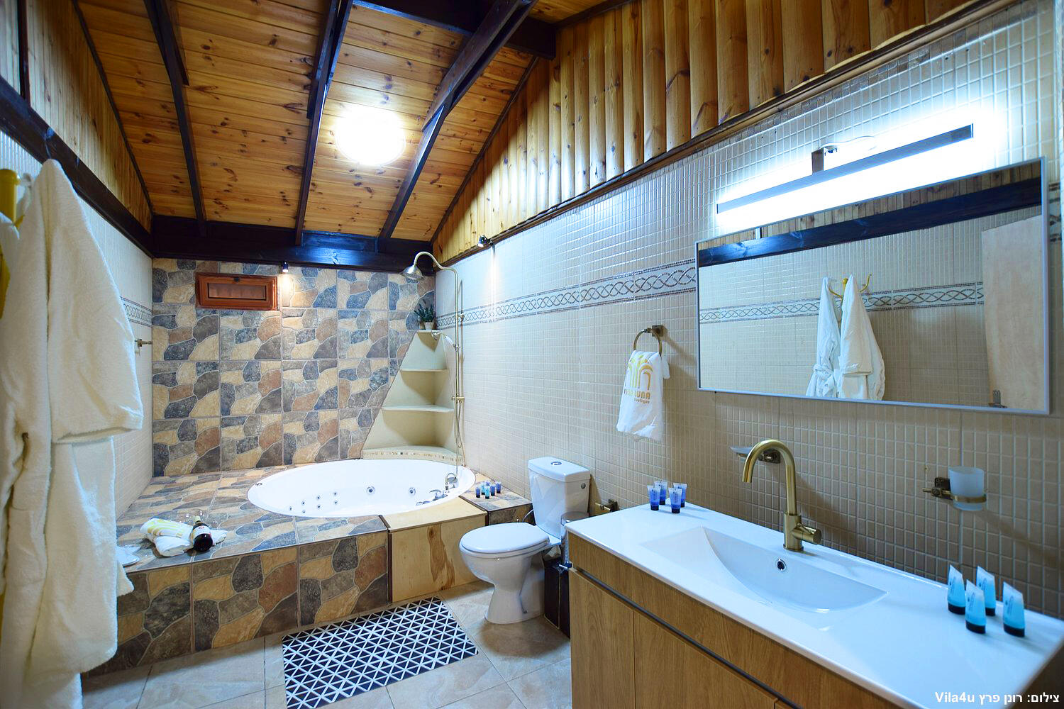 וילה לונה צפון  16  נופש - וי פור ויקיישן - V for Vacation