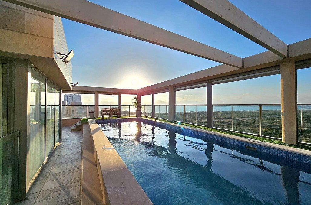 אושן פנטהאוז מרכז  21  נופש - וי פור ויקיישן - V for Vacation