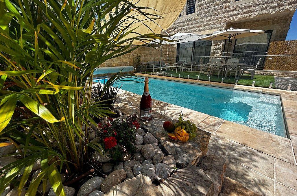 וילה בהר מרכז  4  נופש - וי פור ויקיישן - V for Vacation