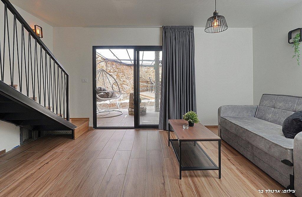 אחוזת הסלעים צפון  13  נופש - וי פור ויקיישן - V for Vacation