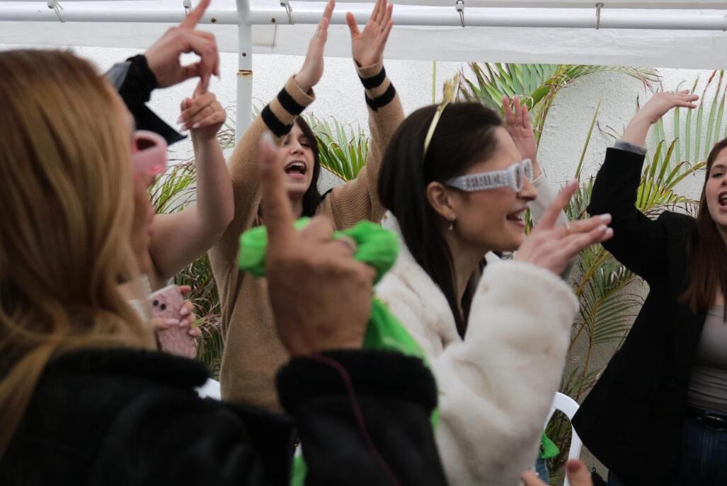 החצר בטיילת - אירועים ליד הים מרכז  17  לופט 4 יו