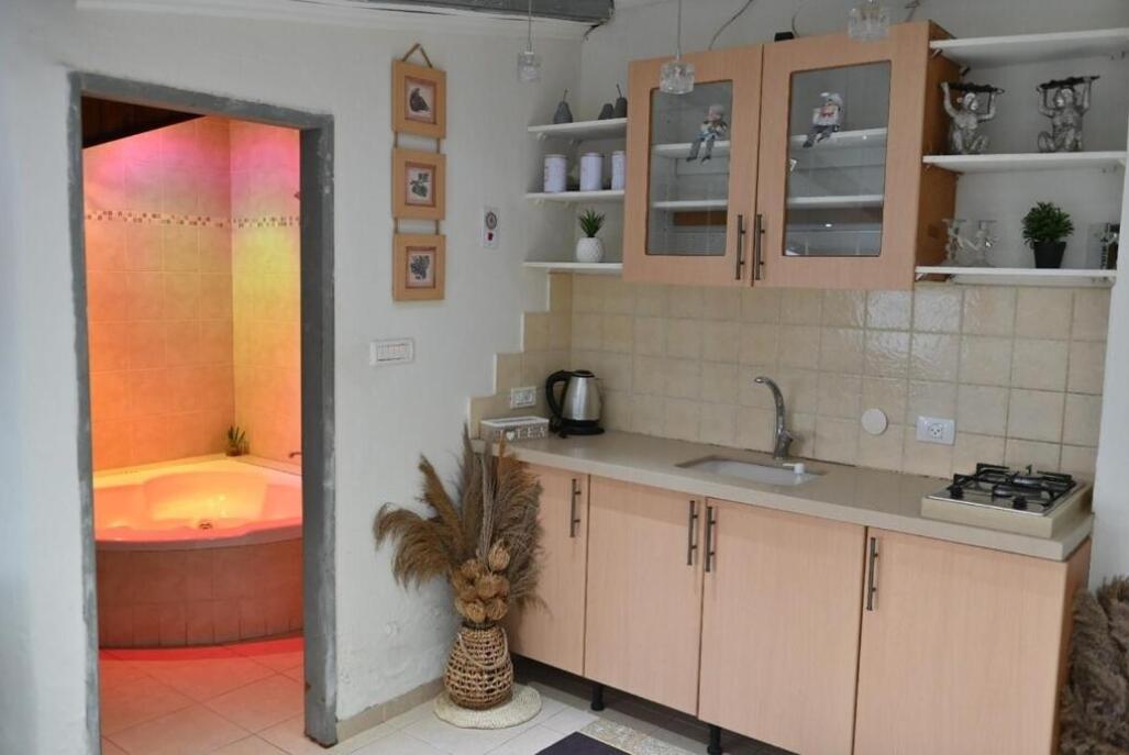 אלת הגליל צפון  10  נופש - וי פור ויקיישן - V for Vacation