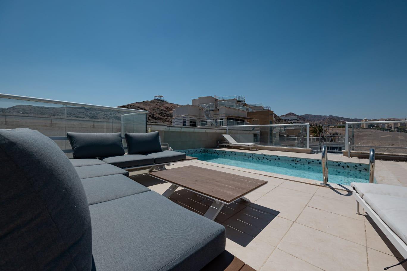 פנטהאוז לומינה - קומה 1 דרום  4  נופש - וי פור ויקיישן - V for Vacation