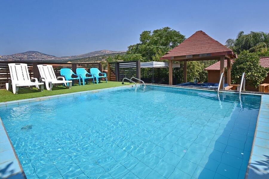 בקתות ספיר צפון  21  נופש - וי פור ויקיישן - V for Vacation