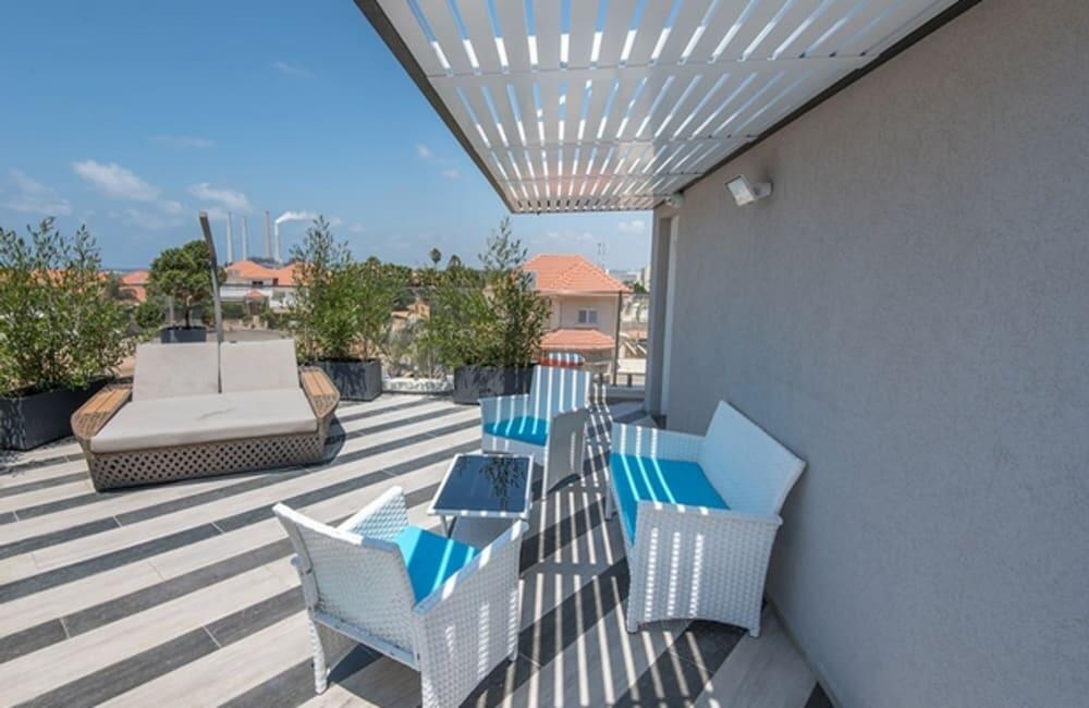 ארכיטקט ביץ האוס מרכז  4  נופש - וי פור ויקיישן - V for Vacation