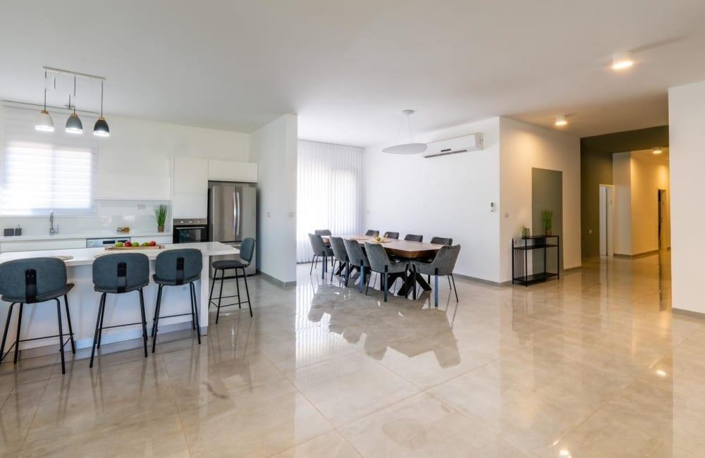 אחוזת עומרי צפון  4  נופש - וי פור ויקיישן - V for Vacation