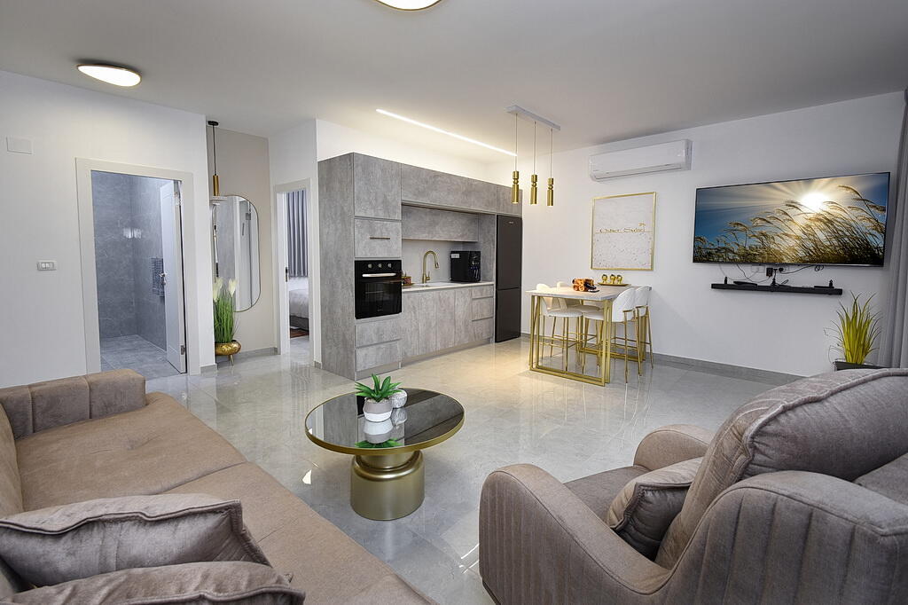 סוויטת האושר צפון  7  נופש - וי פור ויקיישן - V for Vacation