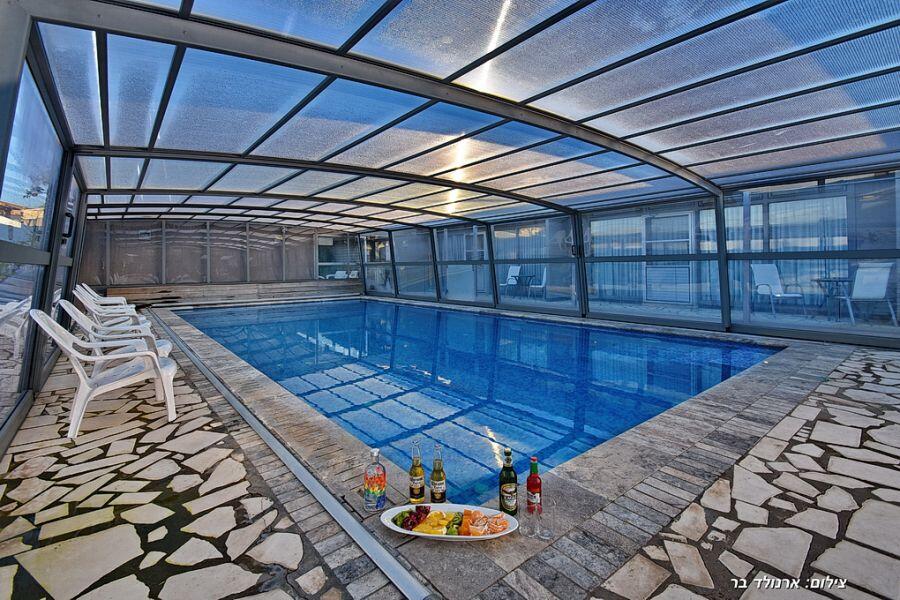 סוויטות כחול לבן ובקתות אגם צפון  2  נופש - וי פור ויקיישן - V for Vacation