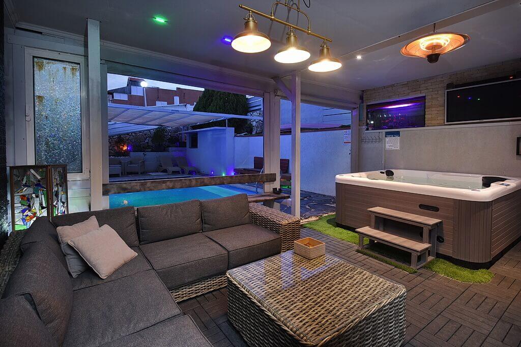 סוויטת איבון צפון  12  נופש - וי פור ויקיישן - V for Vacation