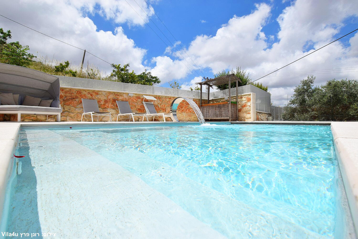 סוויטות רומאנס צפון  37  נופש - וי פור ויקיישן - V for Vacation