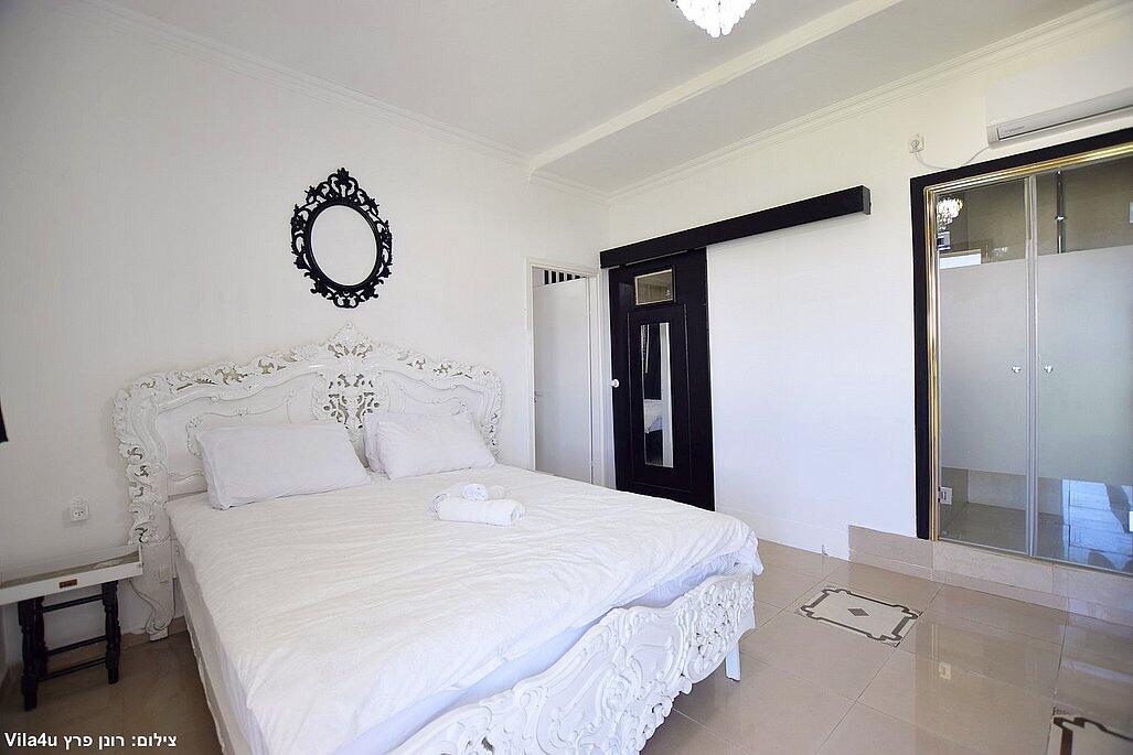 אחוזת אלונים ירכא צפון  9  נופש - וי פור ויקיישן - V for Vacation