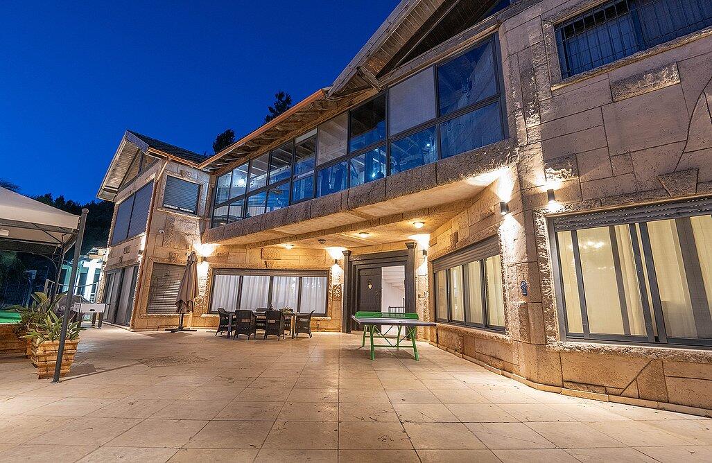 גני הצוק - וילת אירוח צפון  42  נופש - וי פור ויקיישן - V for Vacation