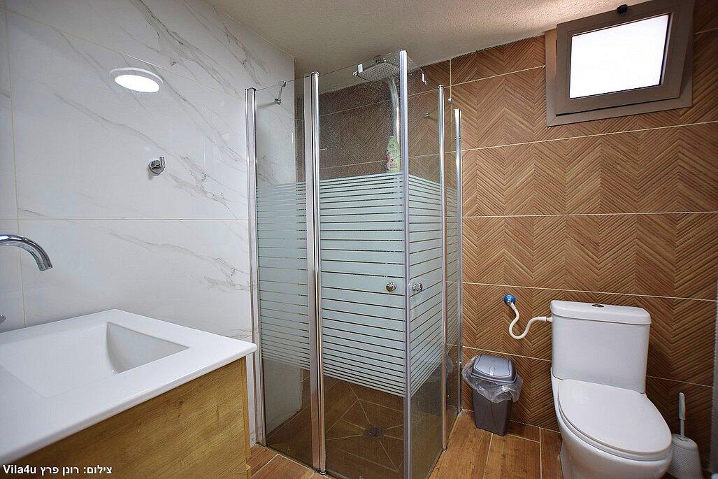 שוויץ בצפון צפון  14  נופש - וי פור ויקיישן - V for Vacation