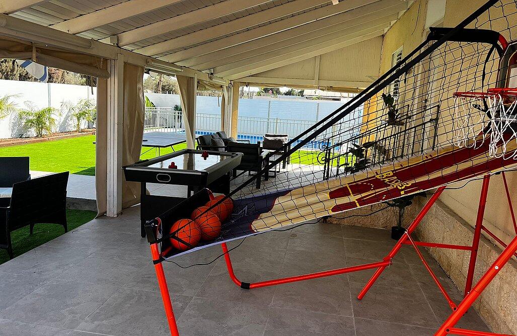 אחוזת עין הגפן מרכז  31  נופש - וי פור ויקיישן - V for Vacation