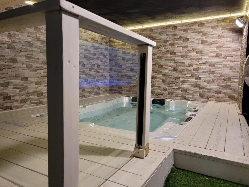 וילת המלכים צפון  4  נופש - וי פור ויקיישן - V for Vacation