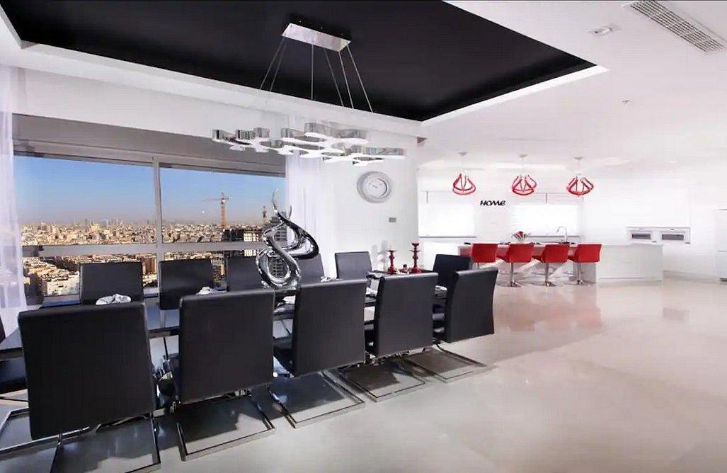 רויאל פנטהאוז מרכז  7  נופש - וי פור ויקיישן - V for Vacation