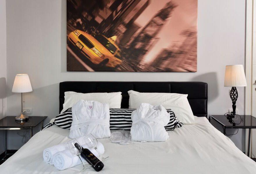 וילה שחור לבן צפון  8  נופש - וי פור ויקיישן - V for Vacation