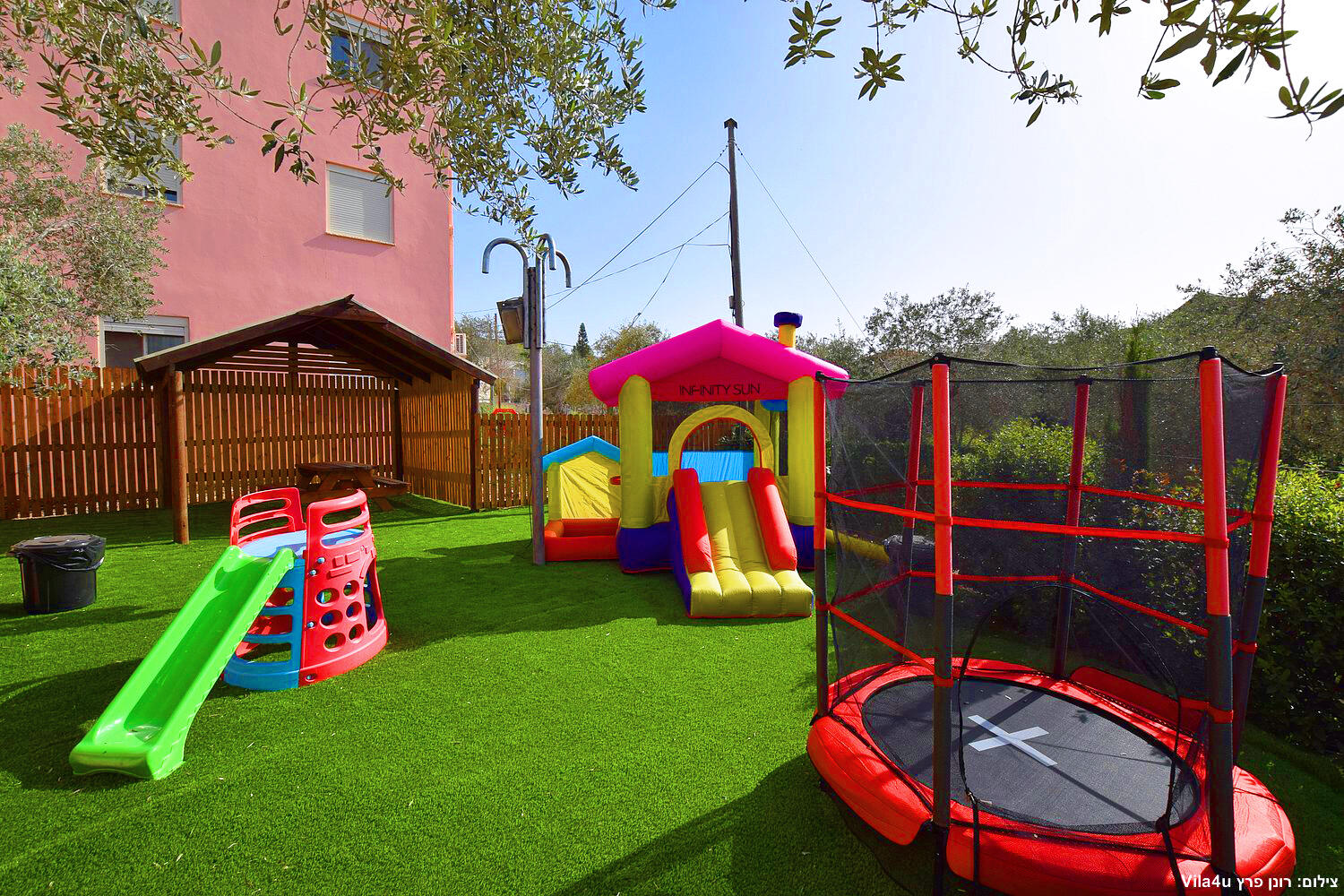 וילה מונפורט צפון  4  נופש - וי פור ויקיישן - V for Vacation