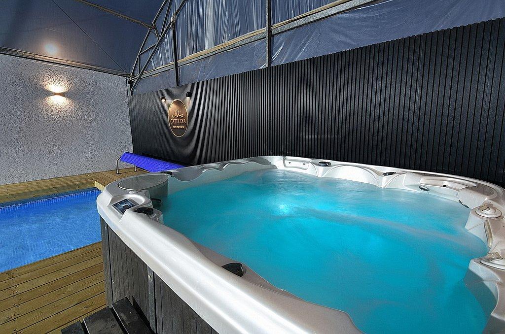 קאטליה - סוויטת יוקרה פרטית צפון  24  נופש - וי פור ויקיישן - V for Vacation