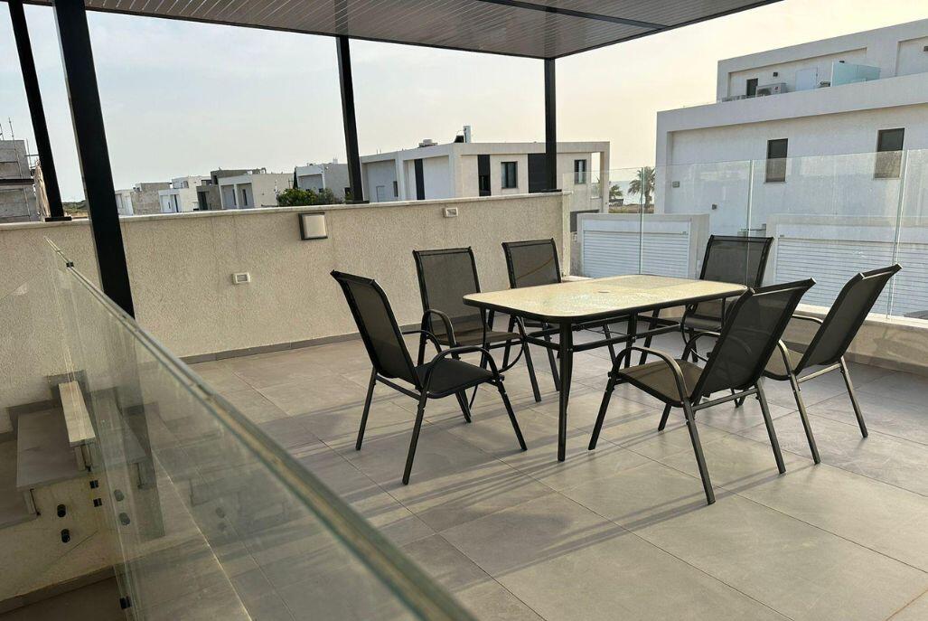 וילה על הים חדרה מרכז  18  נופש - וי פור ויקיישן - V for Vacation