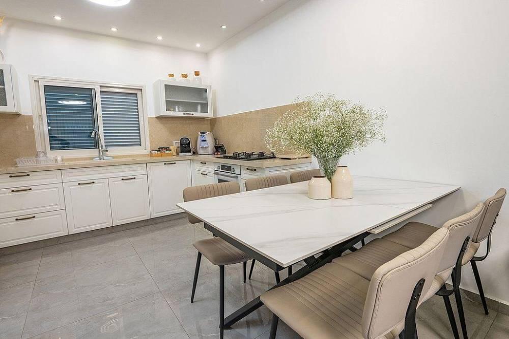 אחוזת ליאור בגפן מרכז  28  נופש - וי פור ויקיישן - V for Vacation