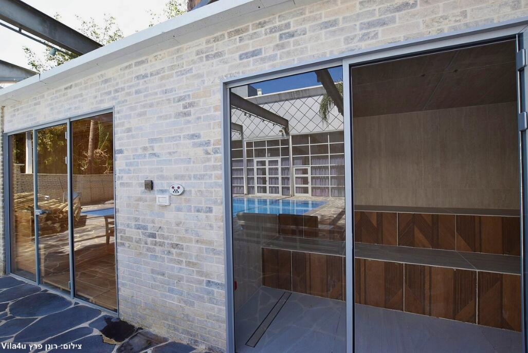 רוקה וייב מרכז  7  נופש - וי פור ויקיישן - V for Vacation