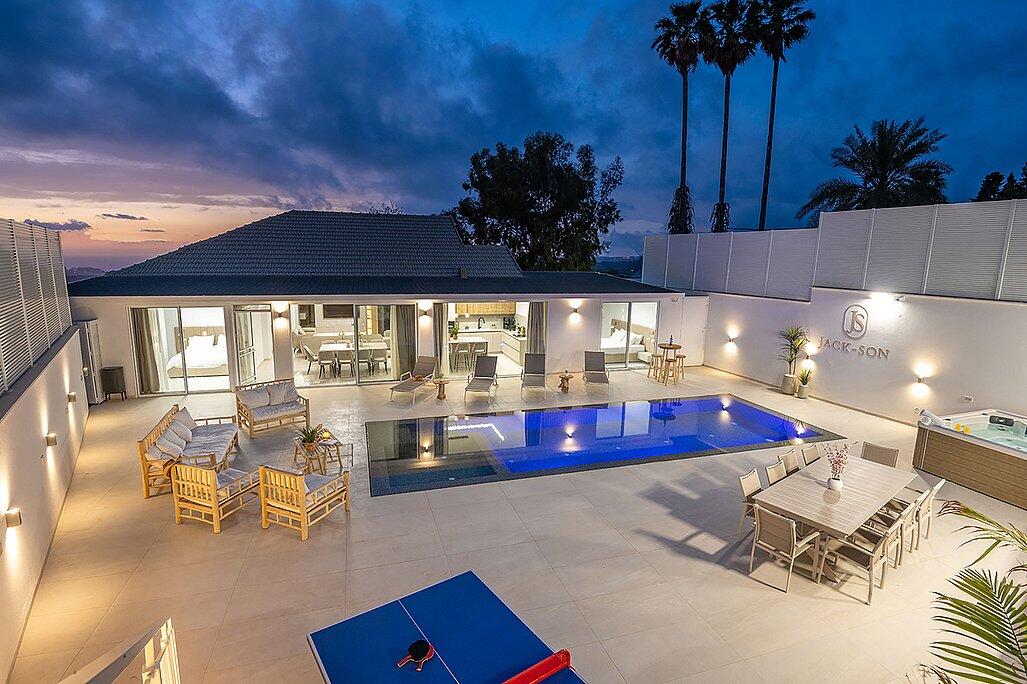 וילה ג'קסון - jack-son צפון  25  נופש - וי פור ויקיישן - V for Vacation