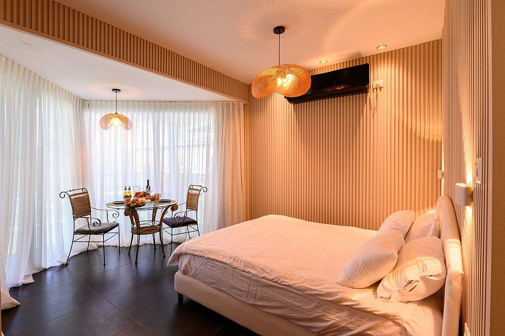 סוויטות רויאל צפון  4  נופש - וי פור ויקיישן - V for Vacation