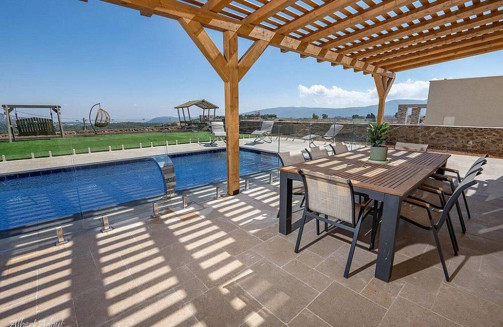 וילה אדמה צפון  3  נופש - וי פור ויקיישן - V for Vacation