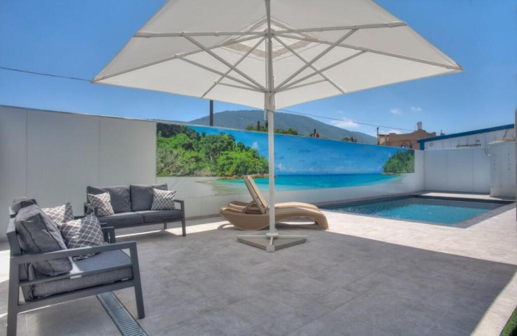 וילת יוקרה אחוזת נשרים צפון  7  נופש - וי פור ויקיישן - V for Vacation