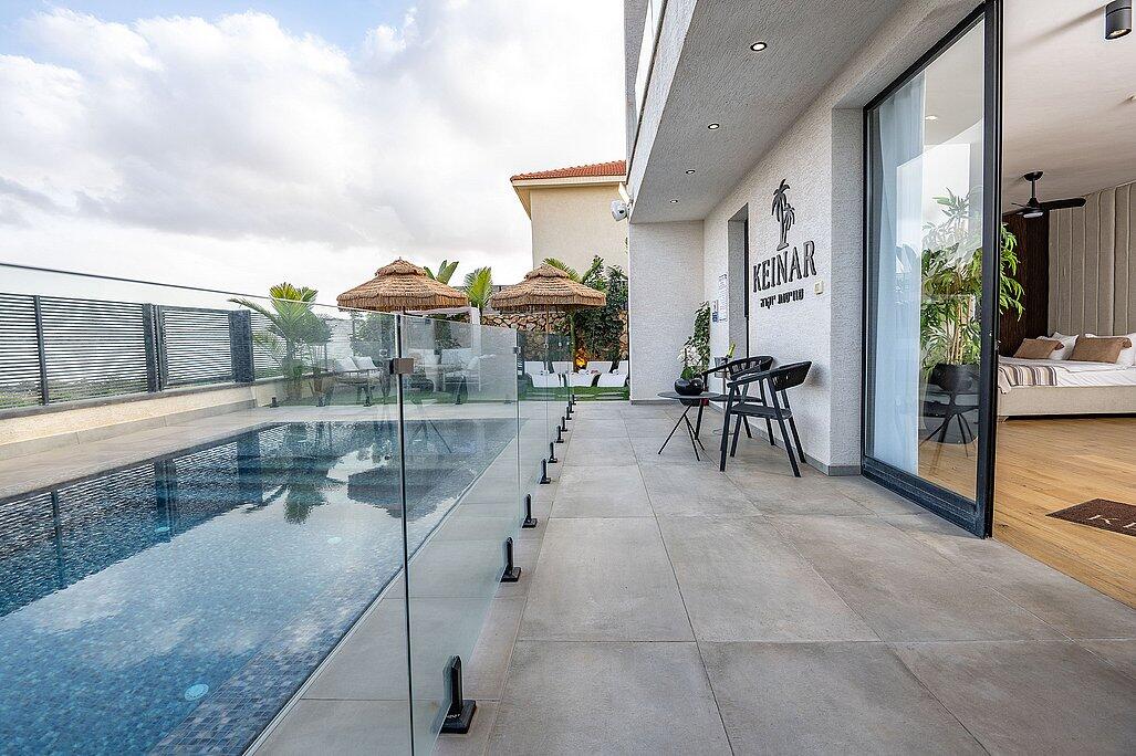 כינר סוויטות יוקרה צפון  8  נופש - וי פור ויקיישן - V for Vacation