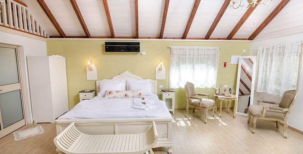 פרובנס בגן צפון  23  נופש - וי פור ויקיישן - V for Vacation