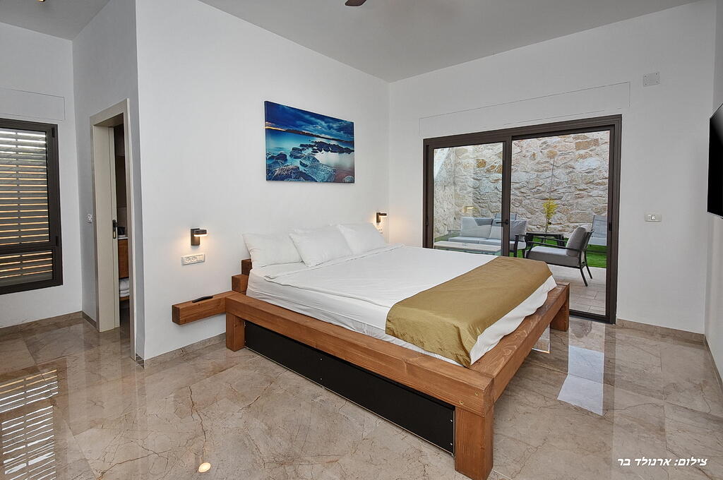 אחוזת ערמונים צפון  25  נופש - וי פור ויקיישן - V for Vacation