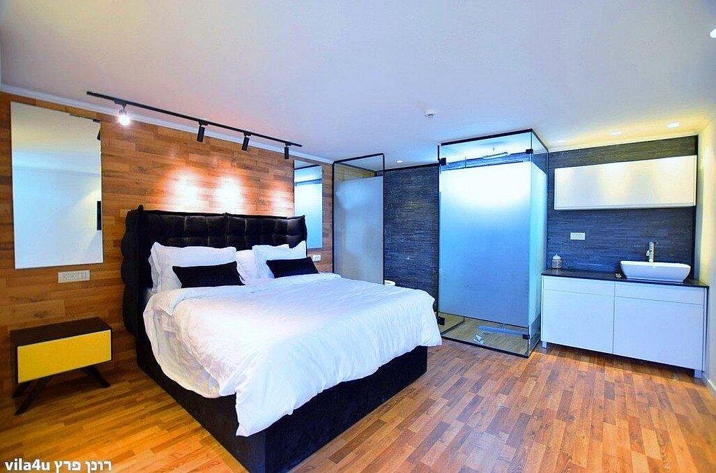 בית האצילים איוונטס מרכז  20  נופש - וי פור ויקיישן - V for Vacation