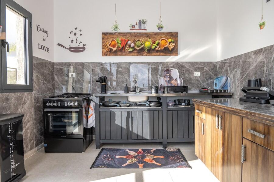 וילה נוף לים ירכא צפון  16  נופש - וי פור ויקיישן - V for Vacation