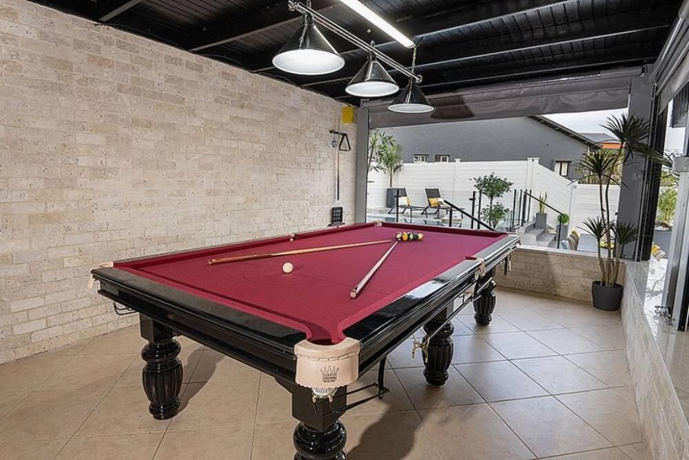 וילה פלואלס בוטיק צפון  5  נופש - וי פור ויקיישן - V for Vacation