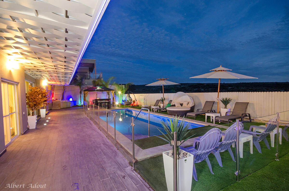 וילה כינור דוד המלך צפון  21  נופש - וי פור ויקיישן - V for Vacation