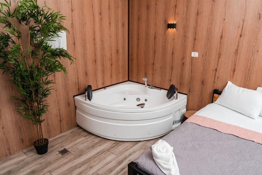 שלמה המלך ריזורט צפון  4  נופש - וי פור ויקיישן - V for Vacation