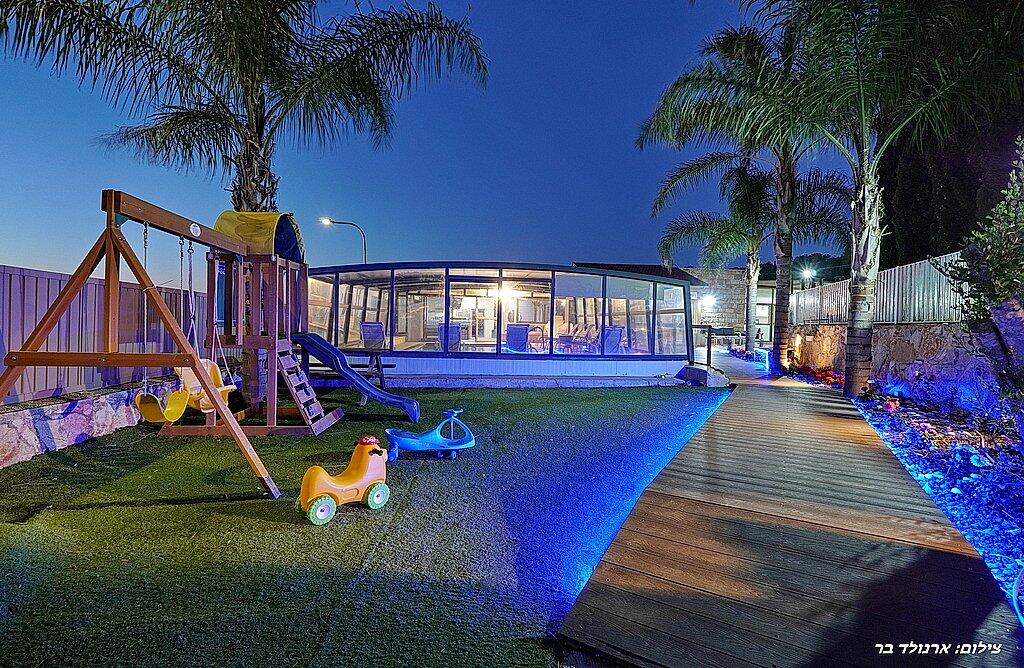 וילה ונילה צפון  40  נופש - וי פור ויקיישן - V for Vacation