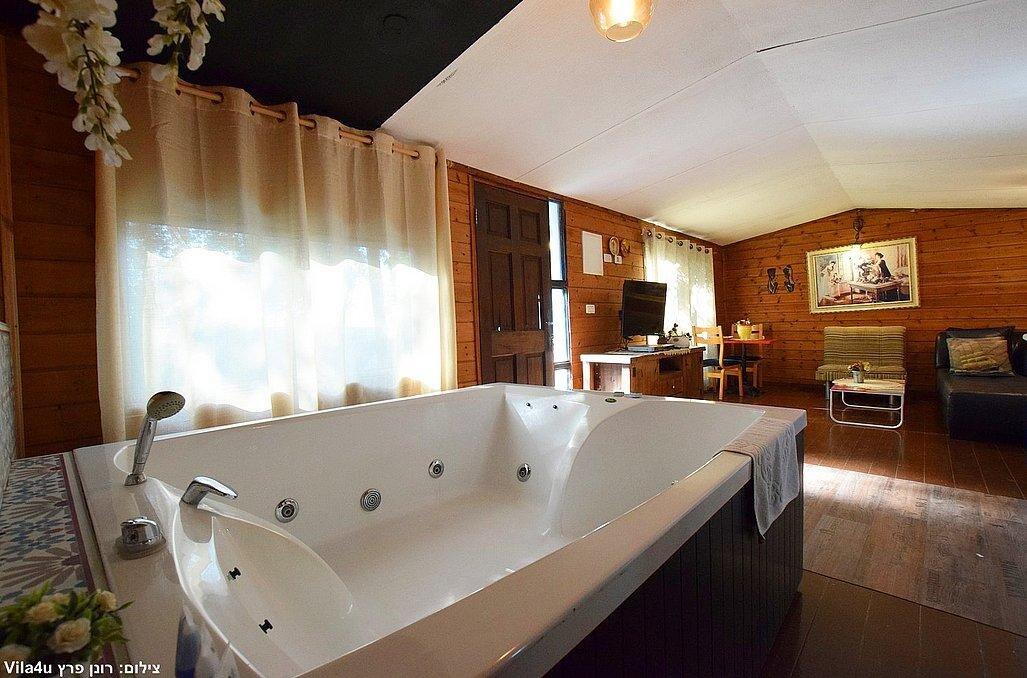 רונית בגליל צפון  7  נופש - וי פור ויקיישן - V for Vacation