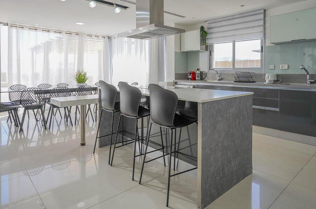 פנטהאוז בצל ההר דרום  8  נופש - וי פור ויקיישן - V for Vacation