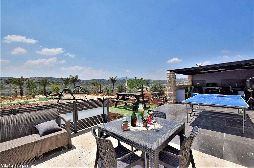 אחוזת האור צפון  2  נופש - וי פור ויקיישן - V for Vacation