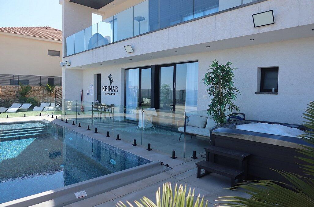 כינר סוויטות יוקרה צפון כינר סוויטות יוקרה - סוויטות מעוצבות כינר סוויטות יוקרה - סוויטות מעוצבות נופש - וי פור ויקיישן - V for Vacation