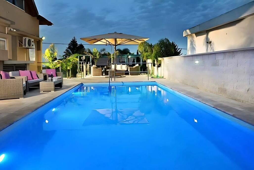 נווה אילה - סוויטות יוקרה צפון  15  נופש - וי פור ויקיישן - V for Vacation