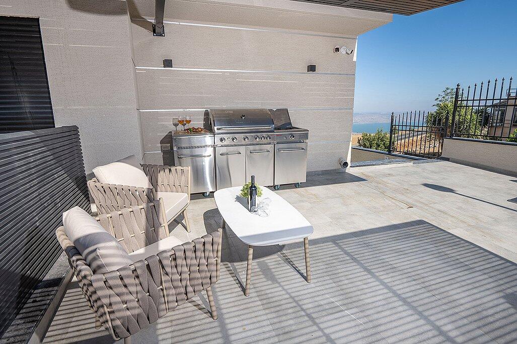 וילה טווינס בוטיק צפון  32  נופש - וי פור ויקיישן - V for Vacation